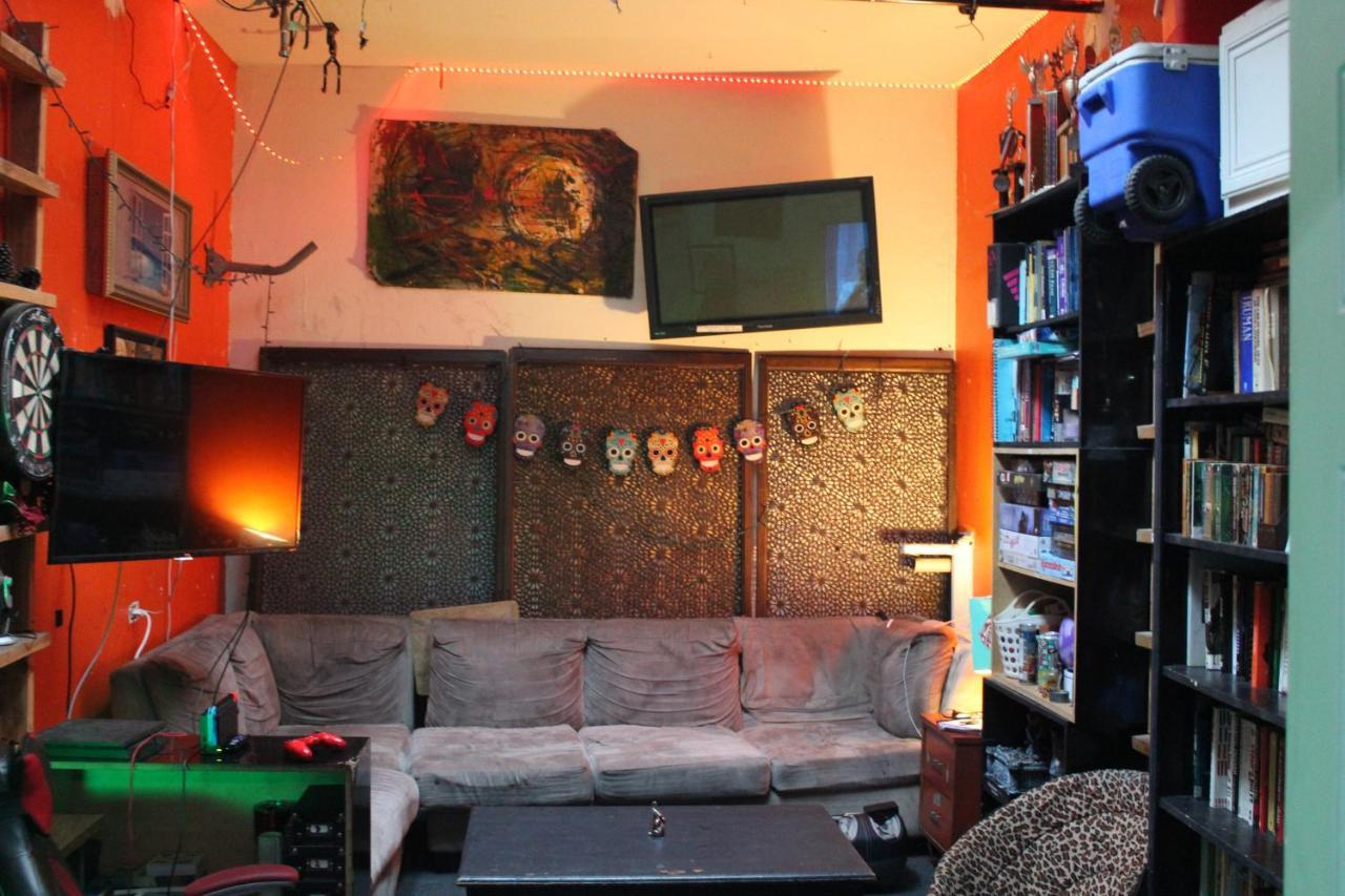 Artist Housing - Downtown Hostel Los Angeles Bagian luar foto