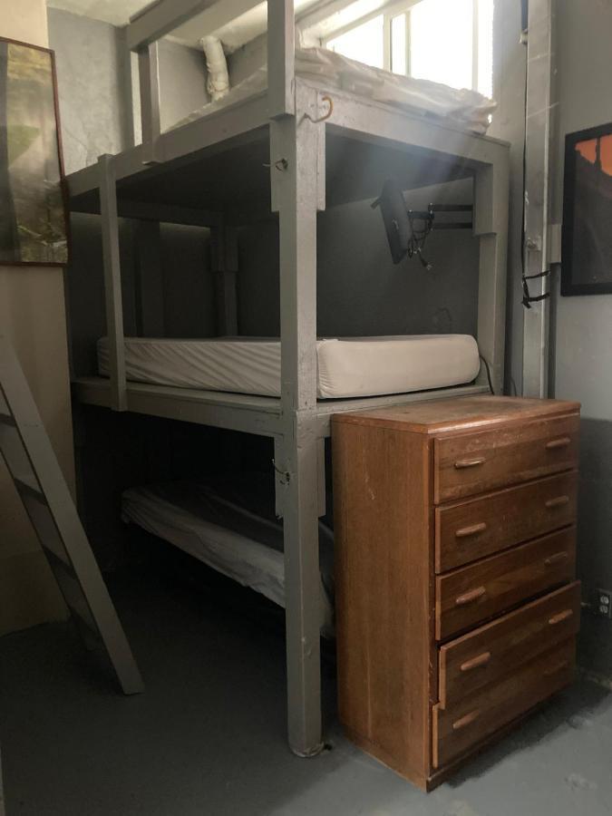 Artist Housing - Downtown Hostel Los Angeles Bagian luar foto